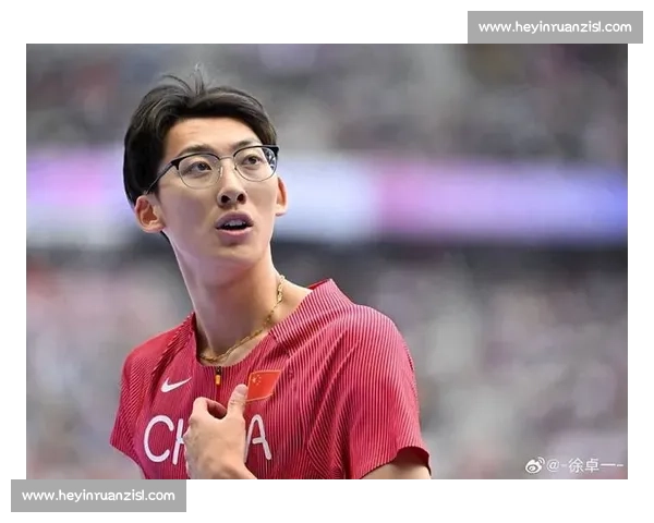 110 米栏惊天逆转！眼镜飞人 徐卓一连超 5 人摘牌